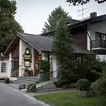 Waldhotel Gelaender Schernfeld
