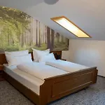 Waldhotel Gelaender Schernfeld
