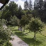 Waldhotel Gelaender Schernfeld