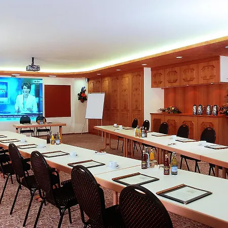 Otel Wald- Und Tagungshotel Gelaender Schernfeld