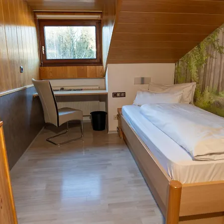 Waldhotel Gelaender Schernfeld