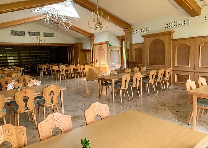 Waldhotel Gelaender Schernfeld